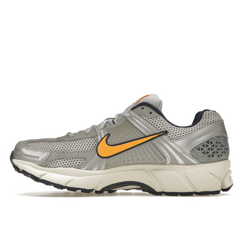 Nike Zoom Vomero 5 Pure Platinum Laser Orange