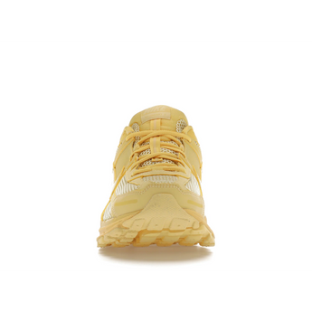 Nike Zoom Vomero 5 Saturn Gold