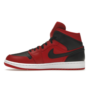 Air Jordan 1 Mid Reverse Bred