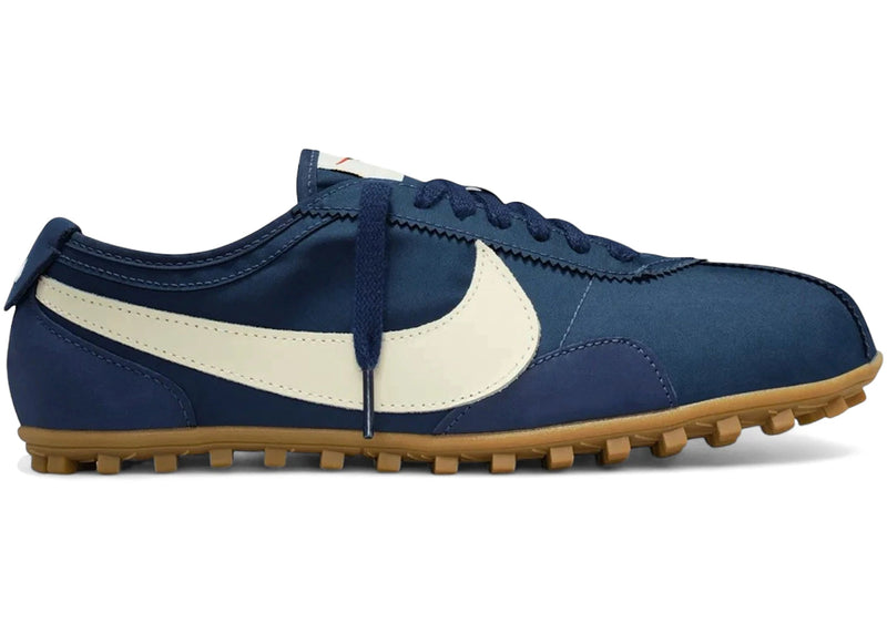 Nike Moon Shoe OG Midnight Navy Gum Light Brown Soft Pearl product image