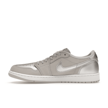 Air Jordan 1 Low OG Metallic Silver - Sneakerzone