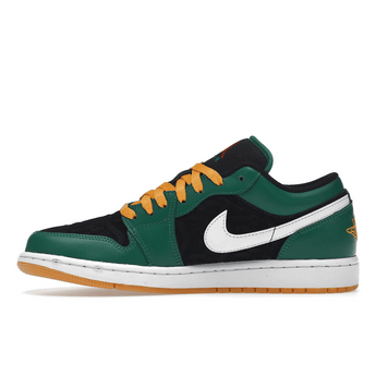 Air Jordan 1 Low SE Holiday Special - Sneakerzone