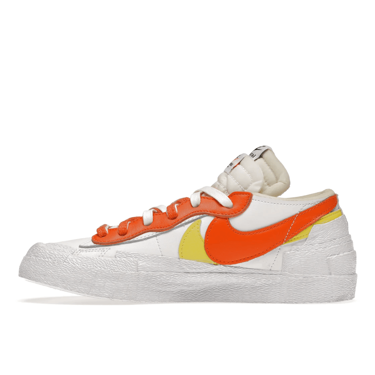 Blazer X Sacai Magma Orange - Sneakerzone