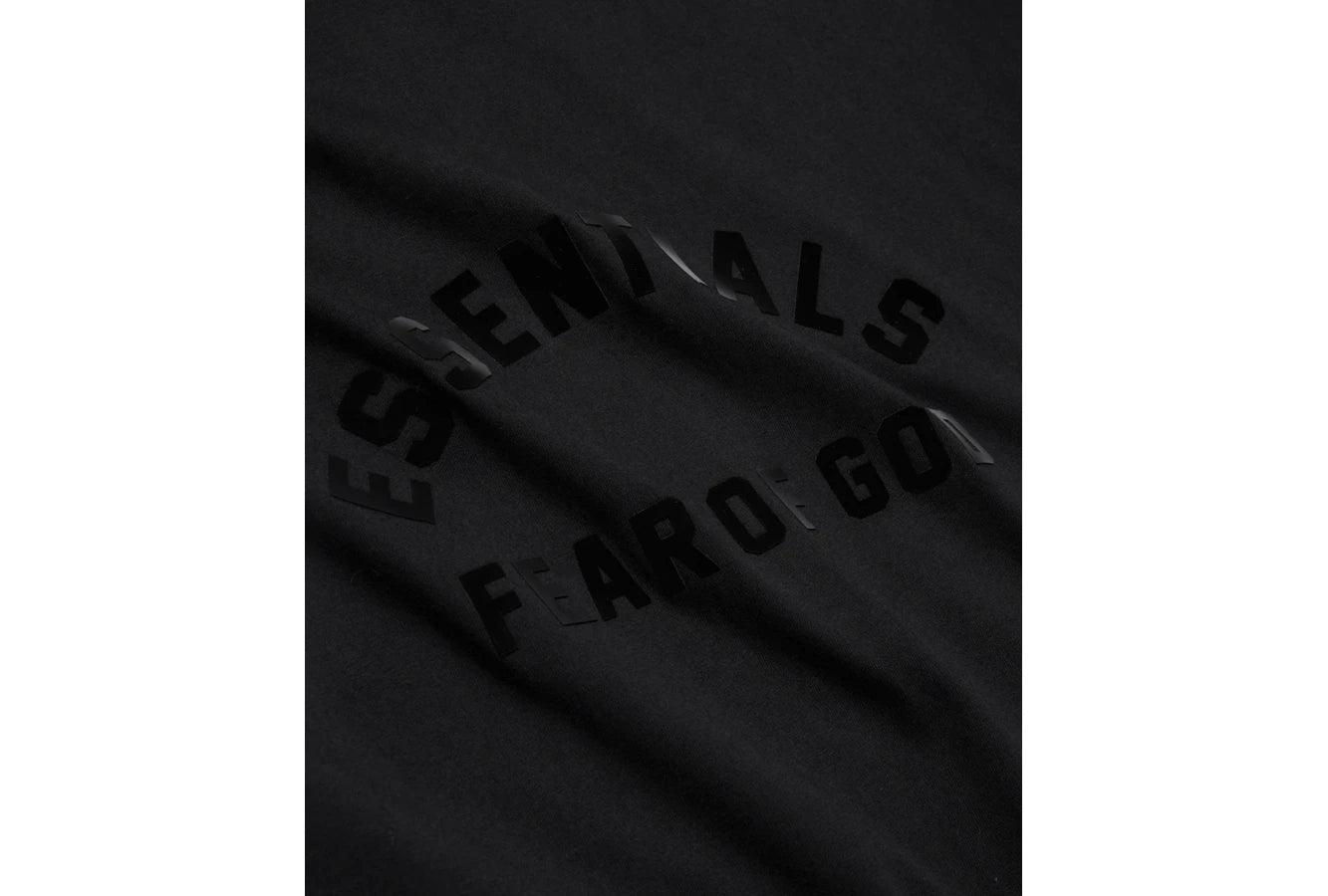 Fear of God Essentials Arch Logo Tee Jet Black - Sneakerzone