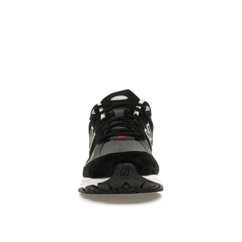 New Balance 2002R Black Sepia - Sneakerzone