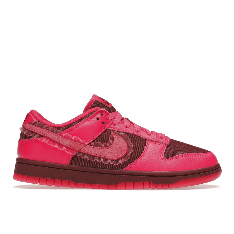 Nike Dunk Low Valentine's Day product image