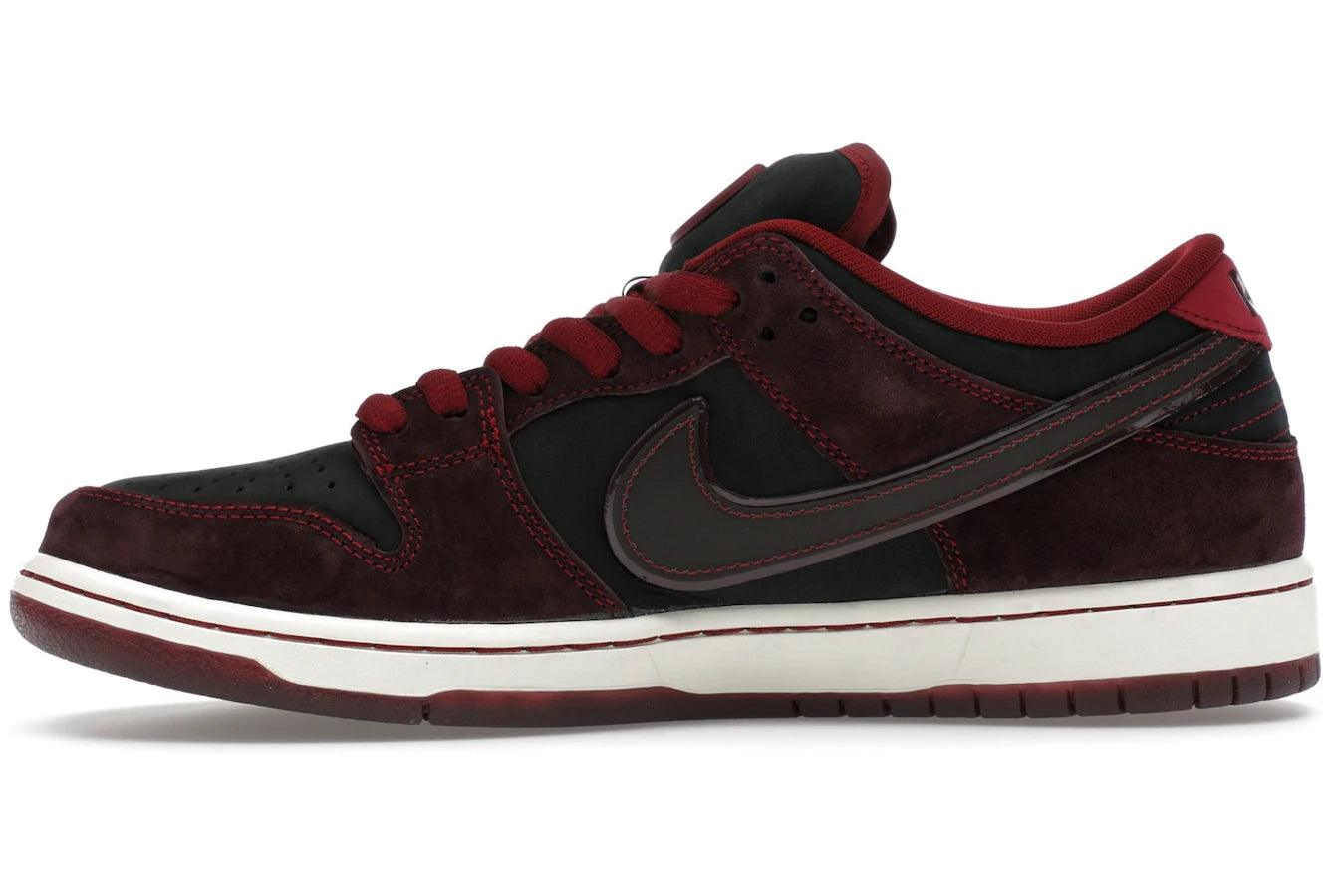 Nike SB Dunk Low Riot Skateshop - Sneakerzone