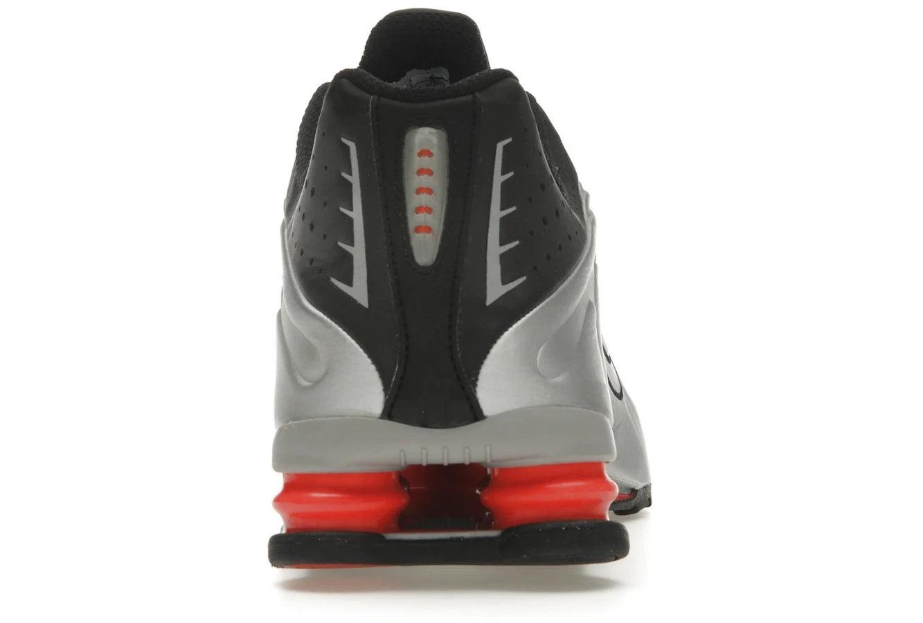 Nike Shox R4 Black Metallic Silver - Sneakerzone