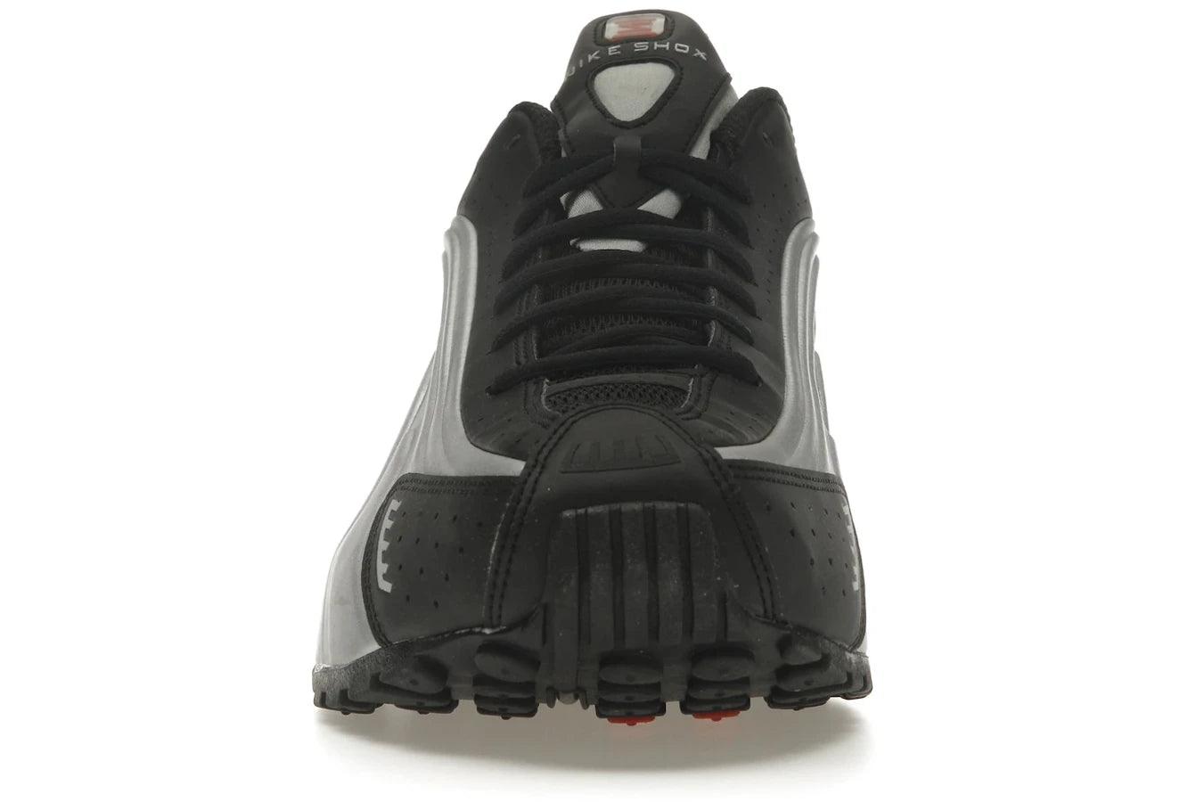 Nike Shox R4 Black Metallic Silver - Sneakerzone