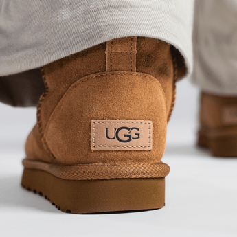 UGG Classic Mini II Boot Chestnut - Sneakerzone