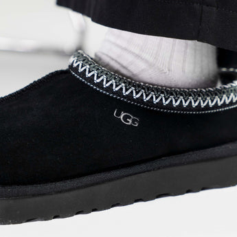 UGG Tasman Slipper Black Komfortabel og moderne